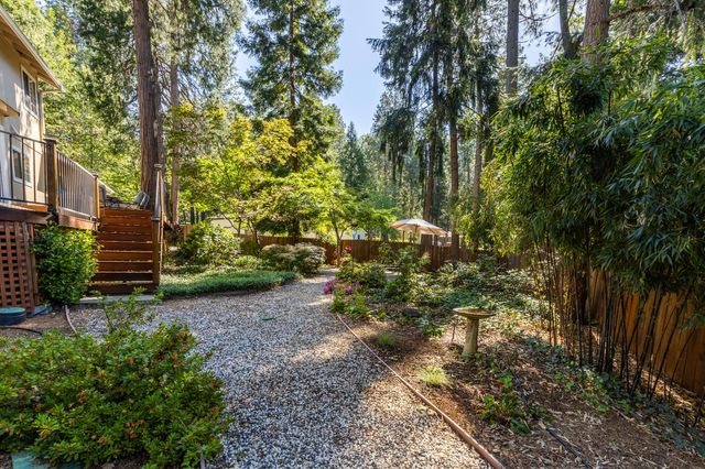 12101 Banner Lava Cap Rd, Nevada City, CA 95959
