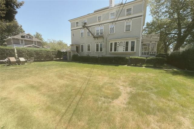 20 Berkeley Avenue 4, Newport, RI 02840