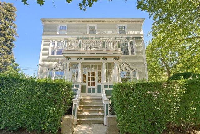 20 Berkeley Avenue 4, Newport, RI 02840
