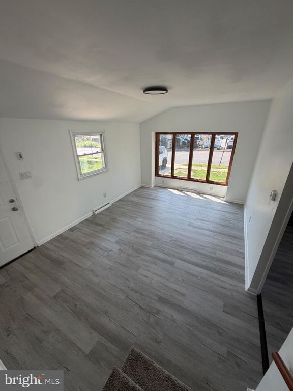 121 EDGEWOOD AVE, BELLMAWR, NJ 08031 — photo 2