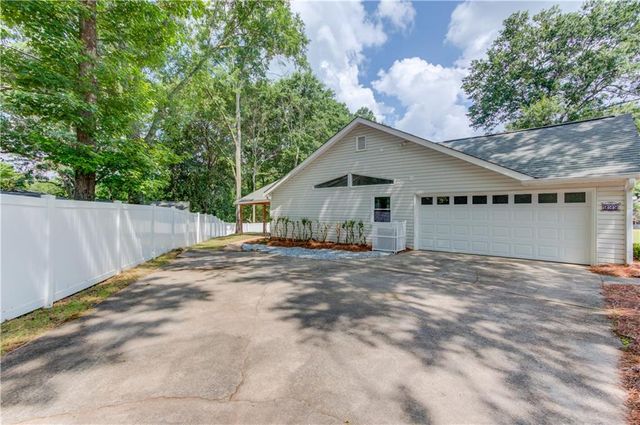 222 Ryan Road, Winder, GA 30680