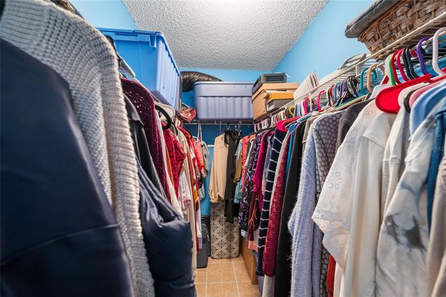 6041 CANOPY OAKS CIRCLE, New Port Richey, FL 34653