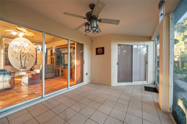 6041 CANOPY OAKS CIRCLE, New Port Richey, FL 34653