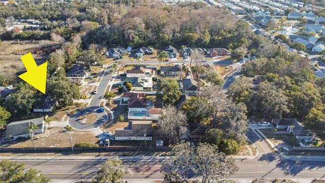 6041 CANOPY OAKS CIRCLE, New Port Richey, FL 34653