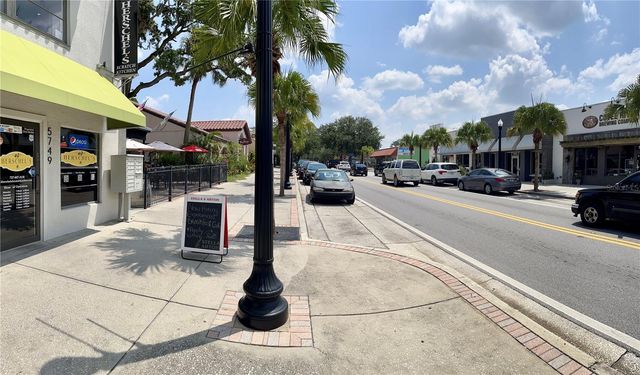 6041 CANOPY OAKS CIRCLE, New Port Richey, FL 34653