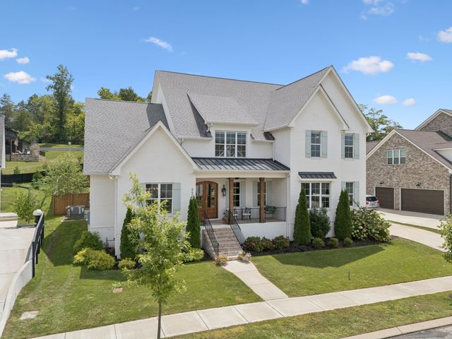 2224 Brakeman Ln, Thompsons Station, TN 37179
