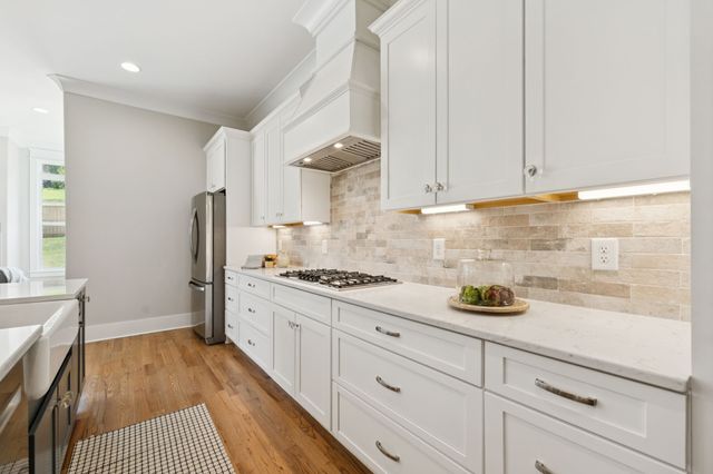 2224 Brakeman Ln, Thompsons Station, TN 37179