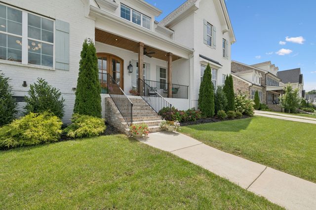 2224 Brakeman Ln, Thompsons Station, TN 37179