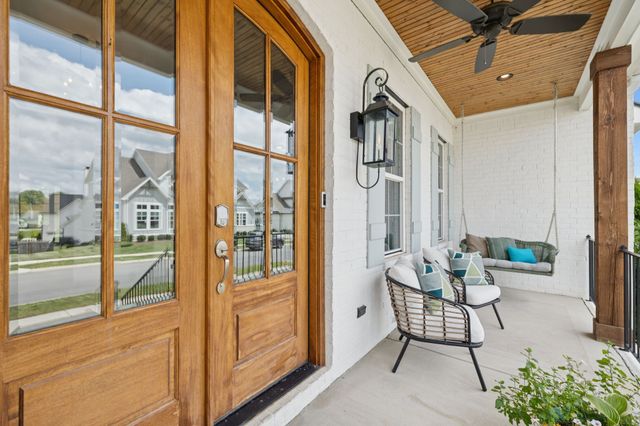 2224 Brakeman Ln, Thompsons Station, TN 37179