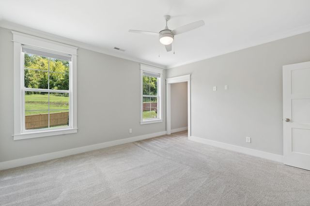 2224 Brakeman Ln, Thompsons Station, TN 37179