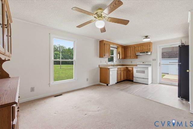 494 Spratley Mill Rd, Dendron, VA 23839