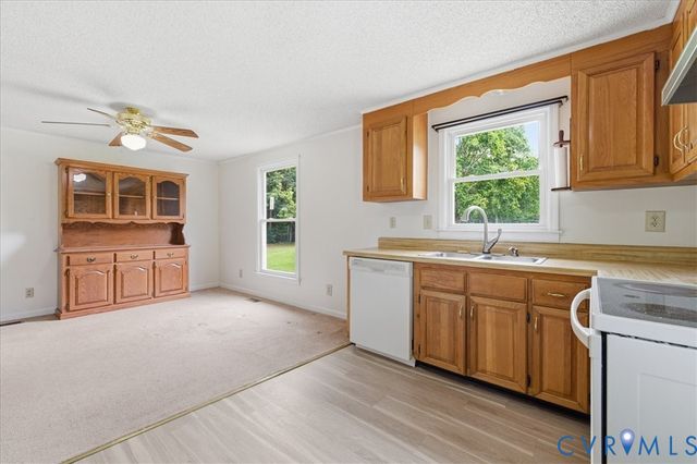494 Spratley Mill Rd, Dendron, VA 23839