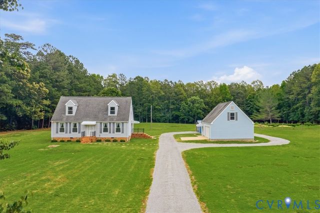 494 Spratley Mill Rd, Dendron, VA 23839