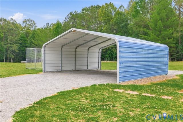 494 Spratley Mill Rd, Dendron, VA 23839