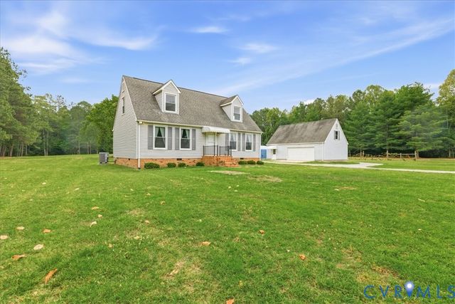 494 Spratley Mill Rd, Dendron, VA 23839