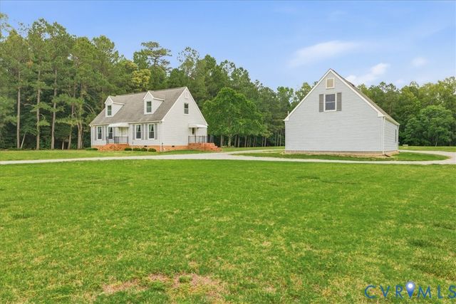 494 Spratley Mill Rd, Dendron, VA 23839