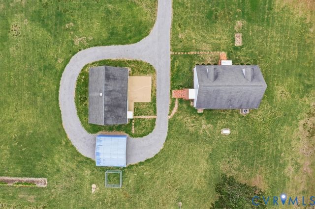 494 Spratley Mill Rd, Dendron, VA 23839