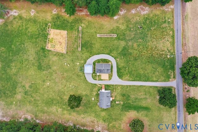 494 Spratley Mill Rd, Dendron, VA 23839