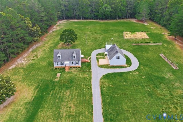 494 Spratley Mill Rd, Dendron, VA 23839