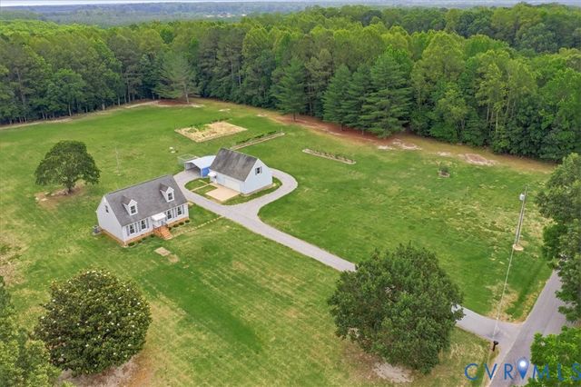 494 Spratley Mill Rd, Dendron, VA 23839