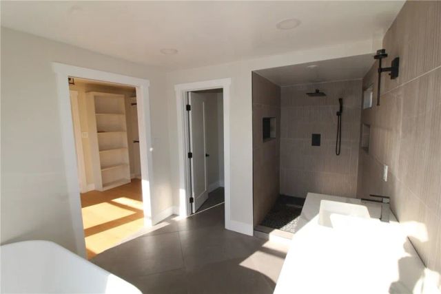 1224 3rd Avenue, Los Angeles, CA 90019