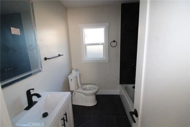 1224 3rd Avenue, Los Angeles, CA 90019