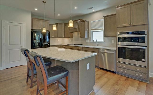 5825 Maple Bluff Way, Hoschton, GA 30548