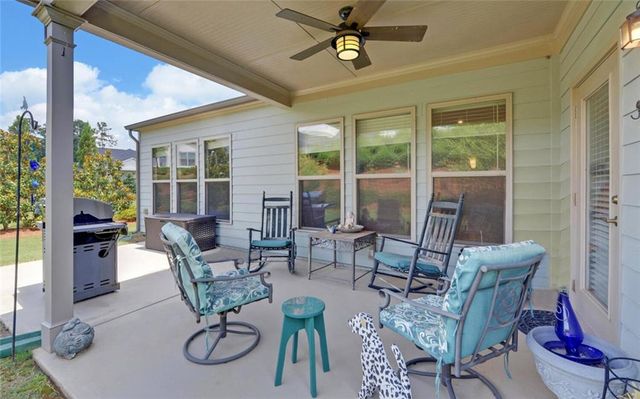 5825 Maple Bluff Way, Hoschton, GA 30548