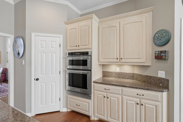 7405 Fox Fire Court, Granbury, TX 76049