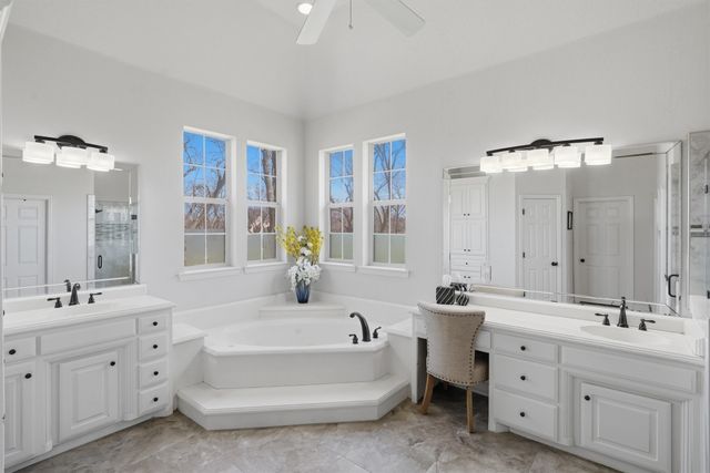 7405 Fox Fire Court, Granbury, TX 76049