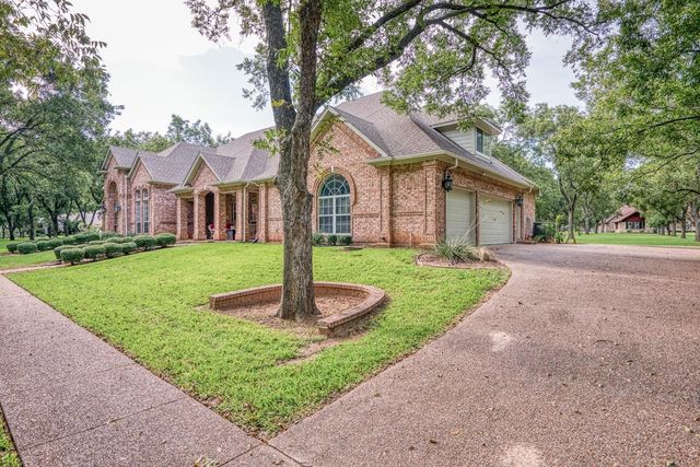 7405 Fox Fire Court, Granbury, TX 76049