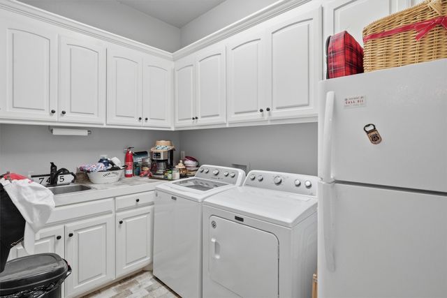 7405 Fox Fire Court, Granbury, TX 76049