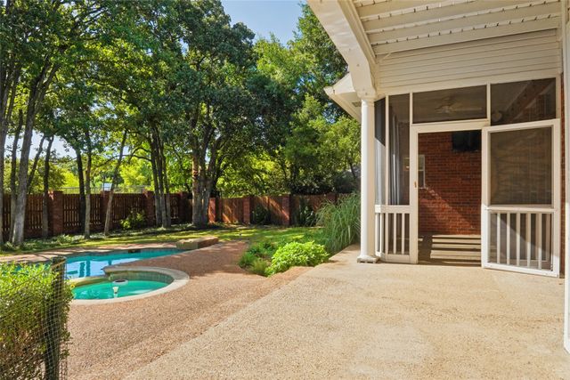 27 Oak Forrest Circle, Denton, TX 76210