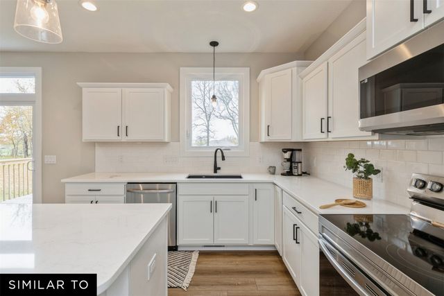 2810 NW Fairfield Court, Ankeny, IA 50023