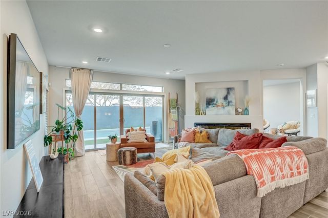 6764 Vista Roma Avenue, Las Vegas, NV 89139