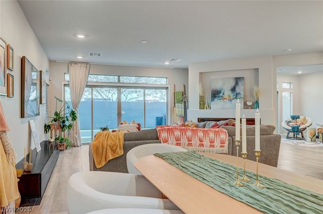 6764 Vista Roma Avenue, Las Vegas, NV 89139