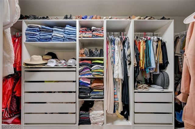 6764 Vista Roma Avenue, Las Vegas, NV 89139