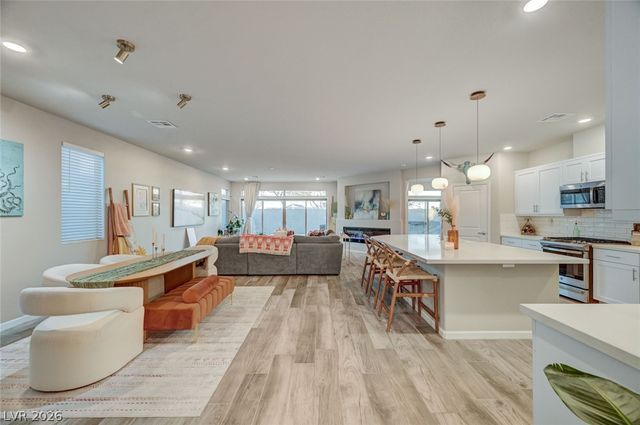 6764 Vista Roma Avenue, Las Vegas, NV 89139