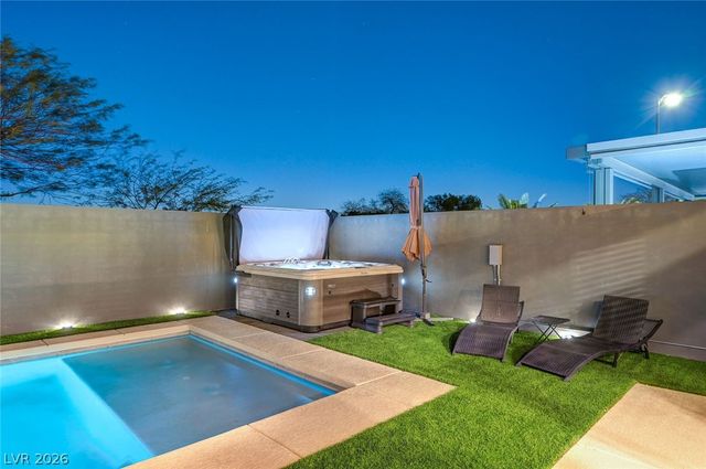 6764 Vista Roma Avenue, Las Vegas, NV 89139