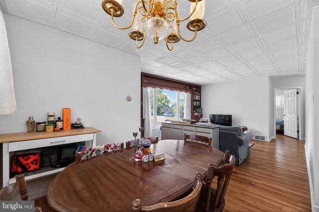 504 LOUISE RD, Glenside, PA 19038