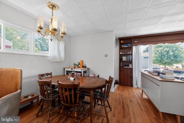 504 LOUISE RD, Glenside, PA 19038