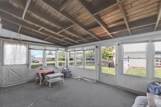504 LOUISE RD, Glenside, PA 19038