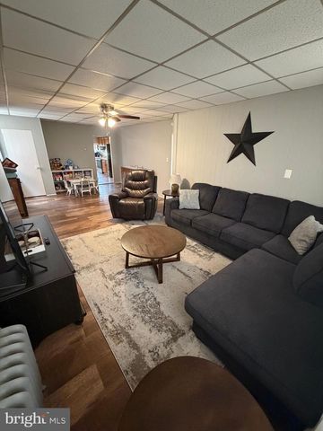 645 N. CHARLOTTE ST, Pottstown, PA 19464