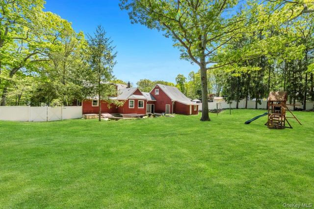 183 Dogwood Drive, Wading River, NY 11792