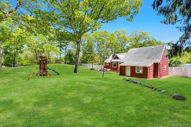 183 Dogwood Drive, Wading River, NY 11792