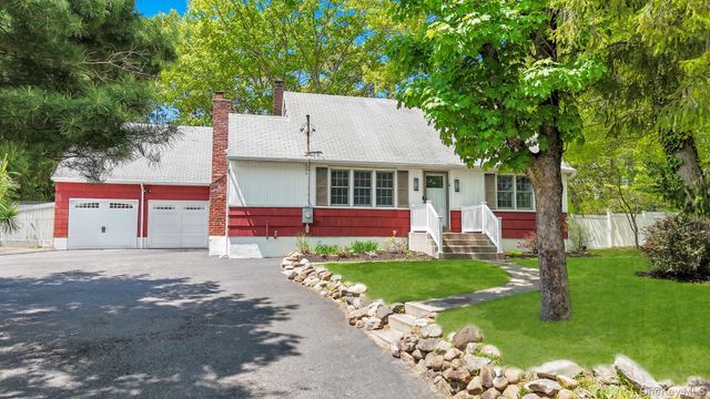 183 Dogwood Drive, Wading River, NY 11792