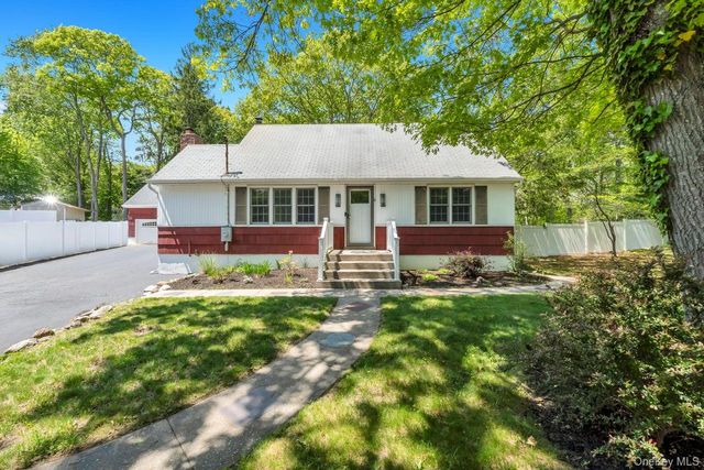 183 Dogwood Drive, Wading River, NY 11792