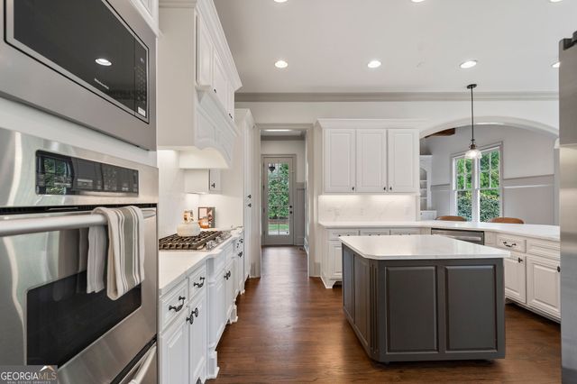 15823 Winterfield Way, Milton, GA 30004