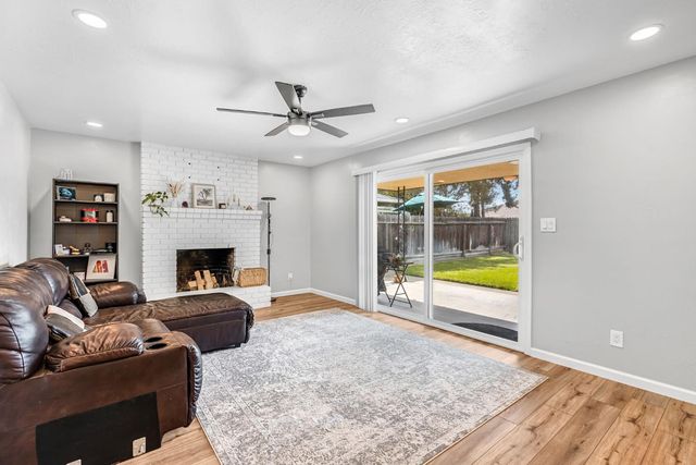 3267 W Rialto Avenue, Fresno, CA 93722