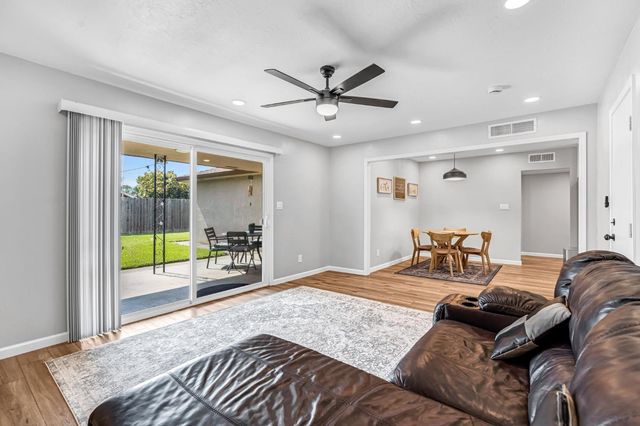 3267 W Rialto Avenue, Fresno, CA 93722